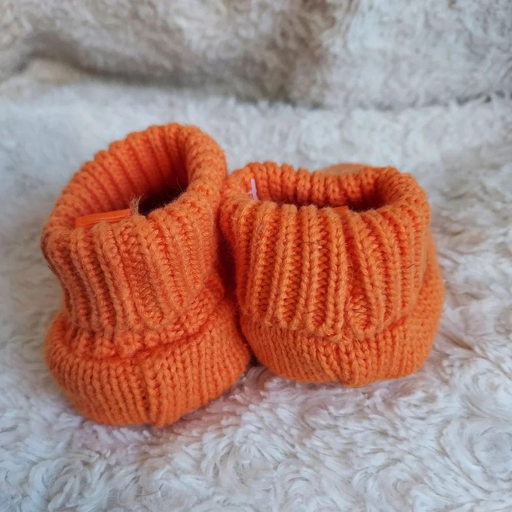 Carter's Halloween Orange pumpkin knit baby booties one size Fall Festive